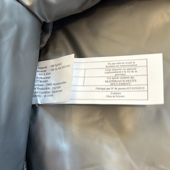 OMG Zippy the Monster Lunch Tote in blue and yellow. - Picture 5 of 5